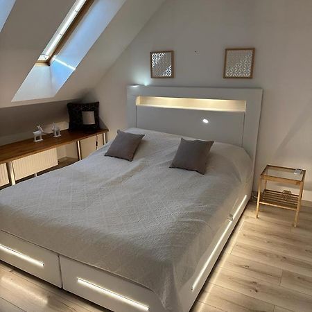 טיצ'י Apartament Aesthetic מראה חיצוני תמונה