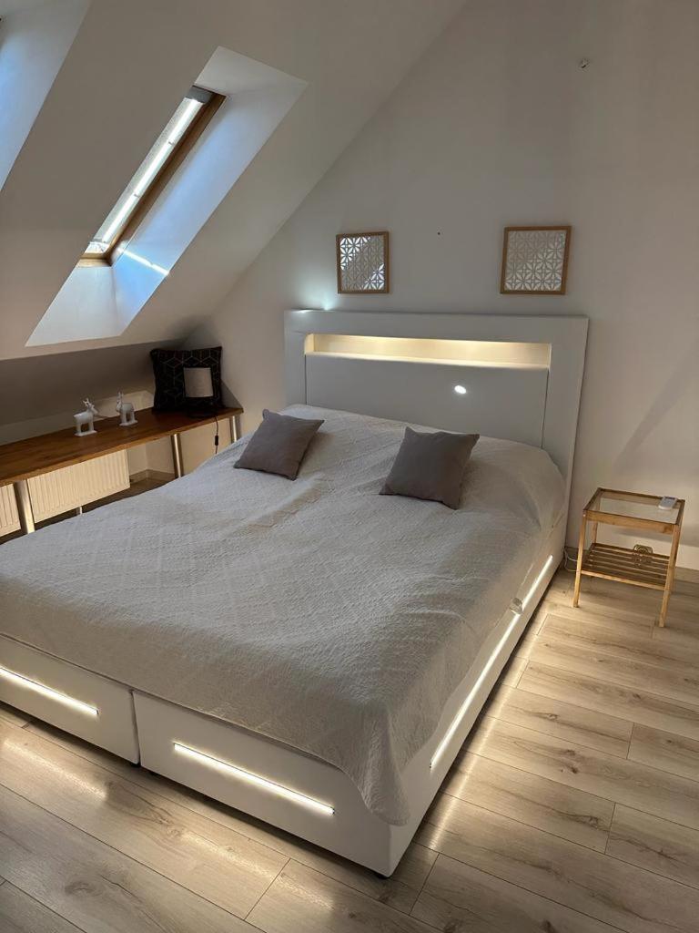 טיצ'י Apartament Aesthetic מראה חיצוני תמונה